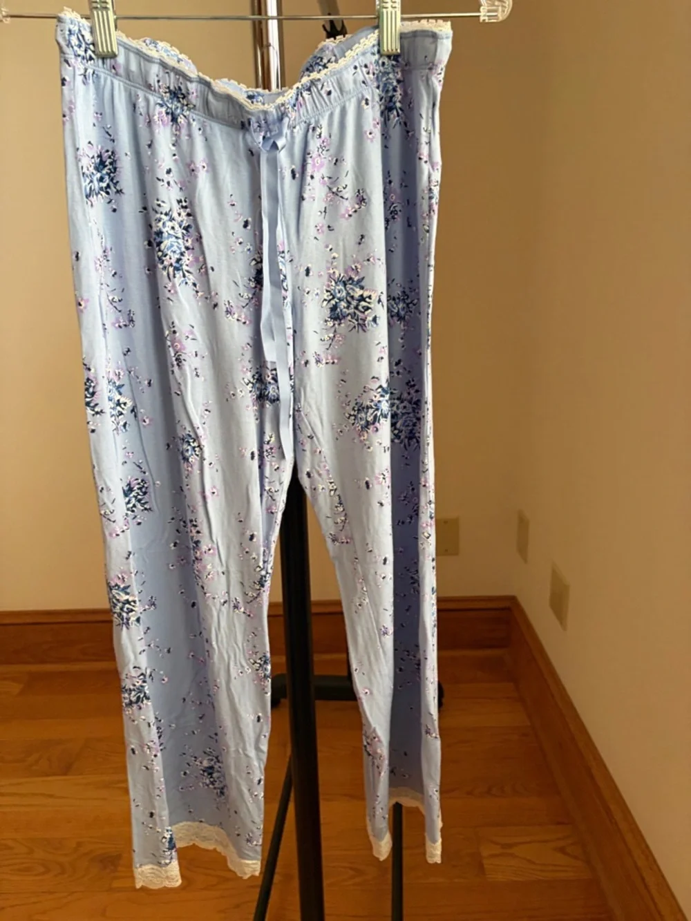 GAP Body Women's Light Blue Floral Lace-Trim Pajama Set - Picture 5 of 9